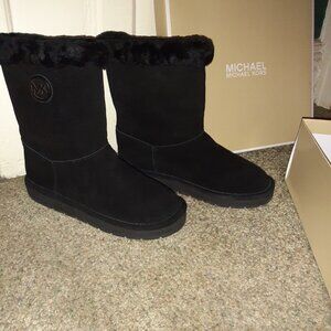 Women's Michael Kors black suede winter mid boot size 7M